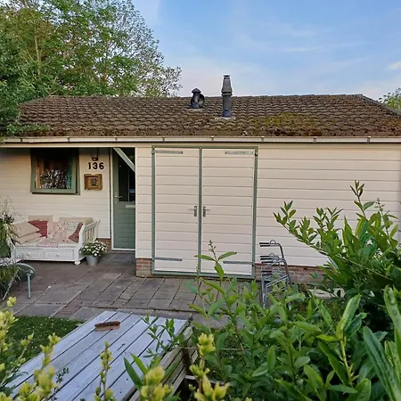 Nyaraló Vrije Vogels Tuin Met Privacy