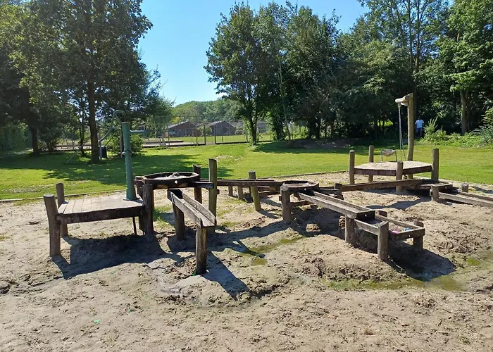 Vrije Vogels Tuin Met Privacy Nyaraló