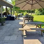 Hébergement de vacances Vrije Vogels Tuin Met Privacy Warmenhuizen